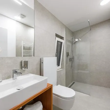 Pri Peclju 3* Podgrad (Osrednjeslovenska)