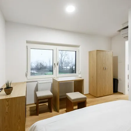 Pri Peclju Podgrad (Osrednjeslovenska)