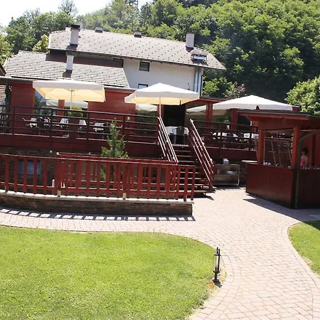 Pri Peclju 3* Podgrad (Osrednjeslovenska)