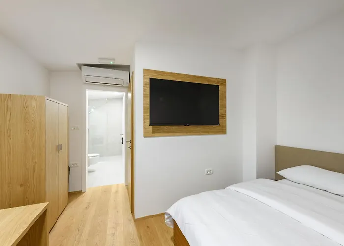 Pri Peclju 3* Podgrad (Osrednjeslovenska)