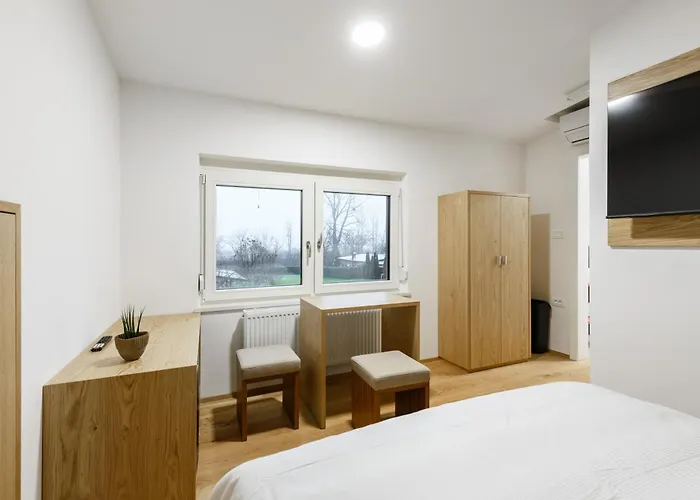 Pri Peclju Podgrad (Osrednjeslovenska)